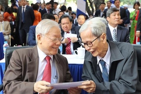 Tong bi thu, Chu tich nuoc Nguyen Phu Trong tham truong xua hinh anh