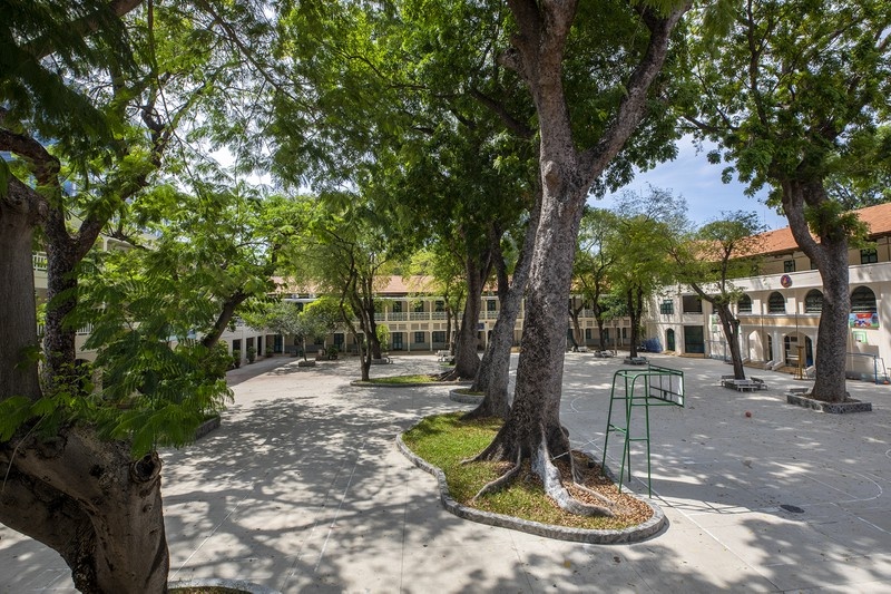 Truong trung hoc dau tien o TP.HCM anh 5