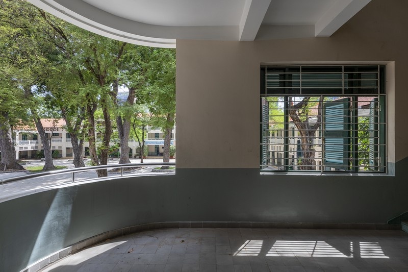 Truong trung hoc dau tien o TP.HCM anh 7