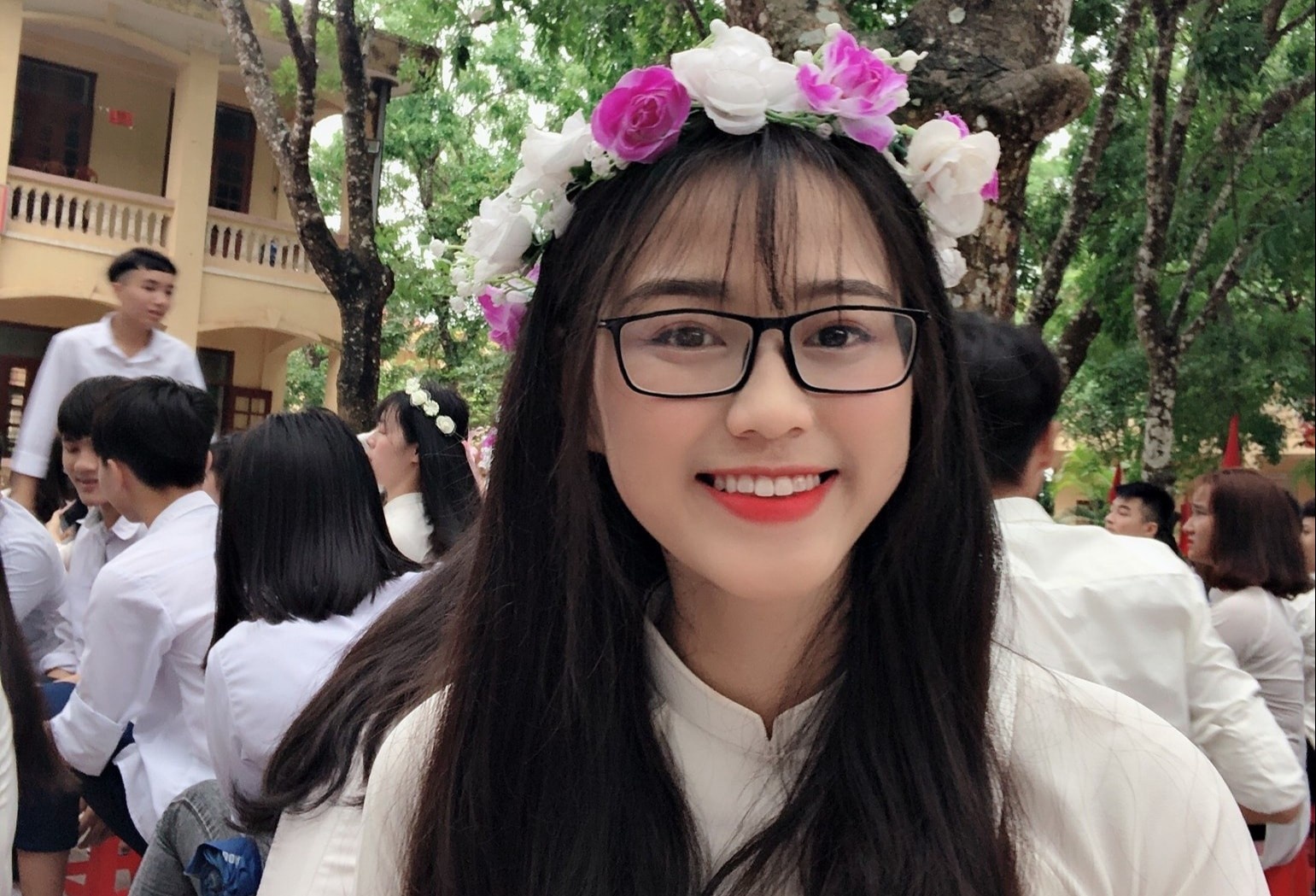 Hoa hau Do Thi Ha la hoc sinh gioi thoi THPT hinh anh