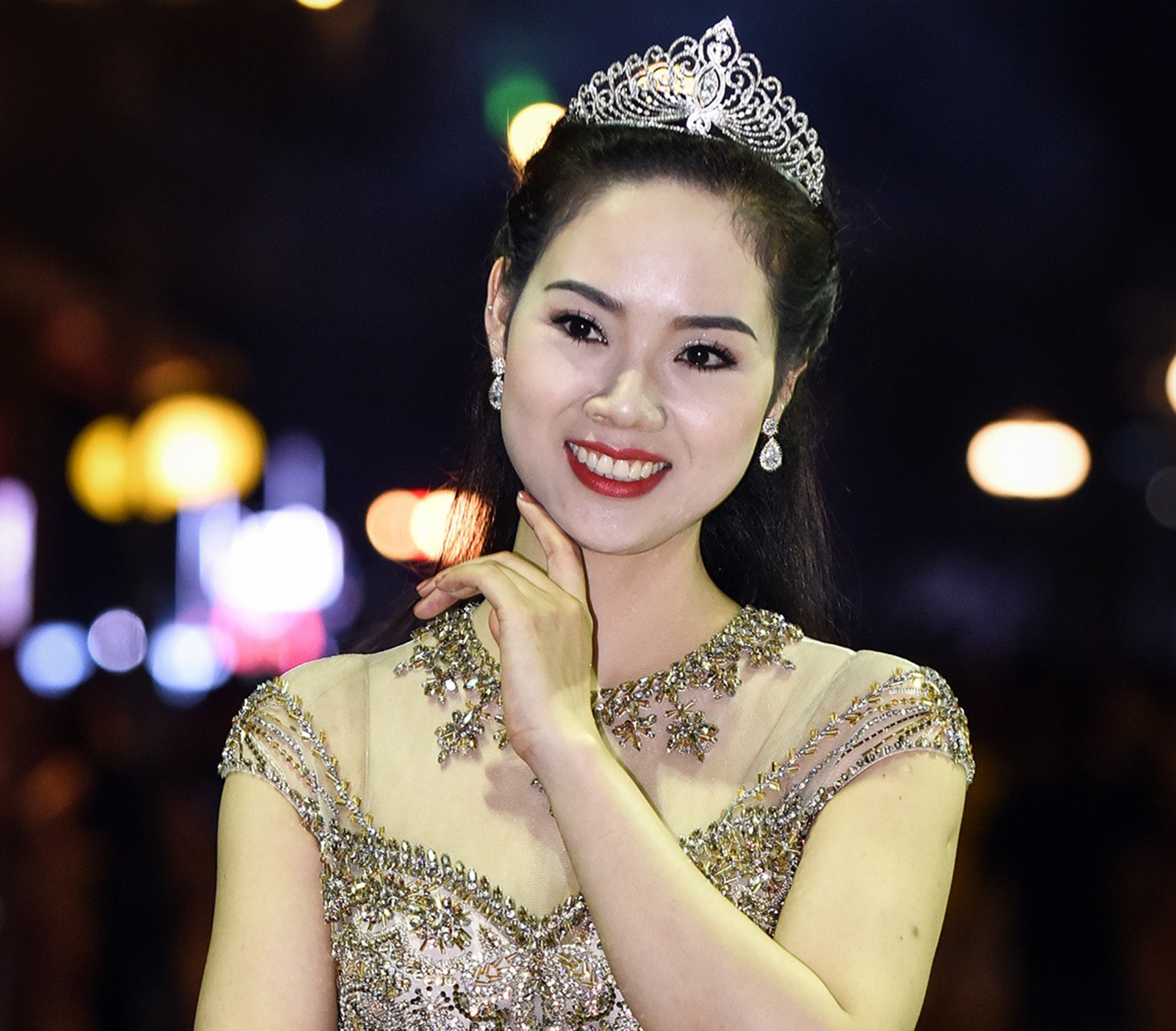 Hoa hau du hoc anh 6