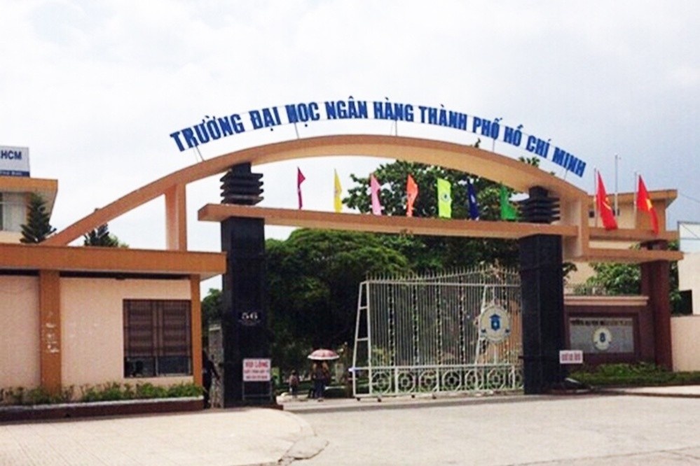 Tam dai hoc o TP.HCM cho sinh vien nghi vi dich Covid-19 hinh anh