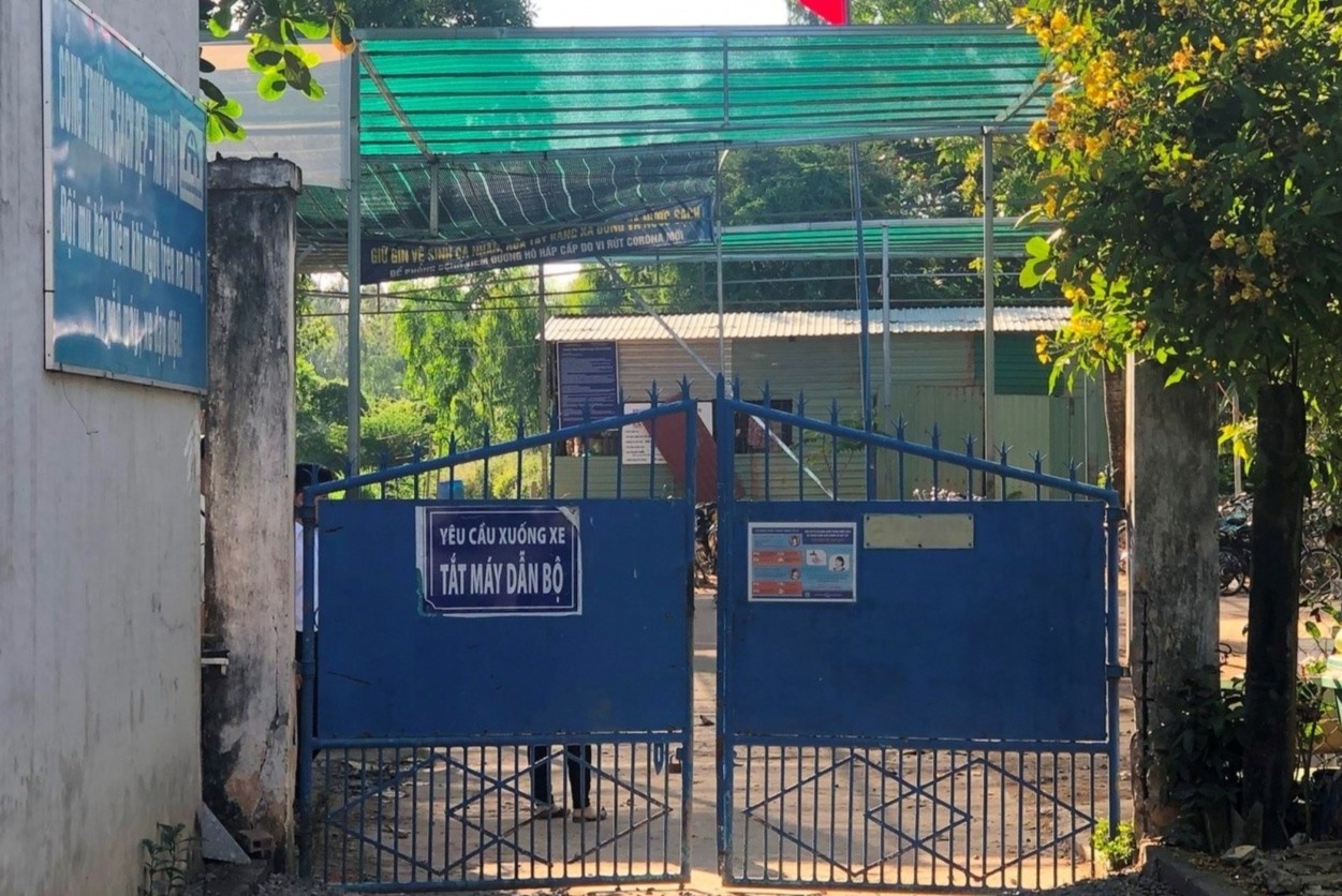 Lam ro su viec nu sinh tu tu vi bi truong kiem diem hinh anh