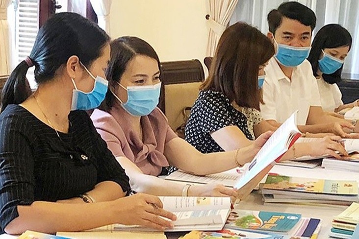 Khong de mac loi trong tham dinh sach giao khoa lop 2 va lop 6 hinh anh