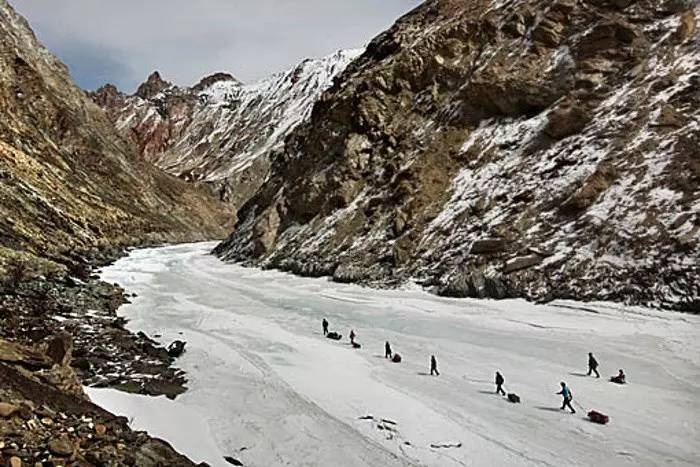 duong den truong nguy hiem nhat the gioi anh 3