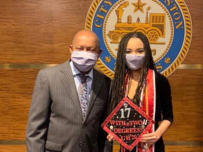 Nu sinh My nhan hai bang cu nhan anh 2