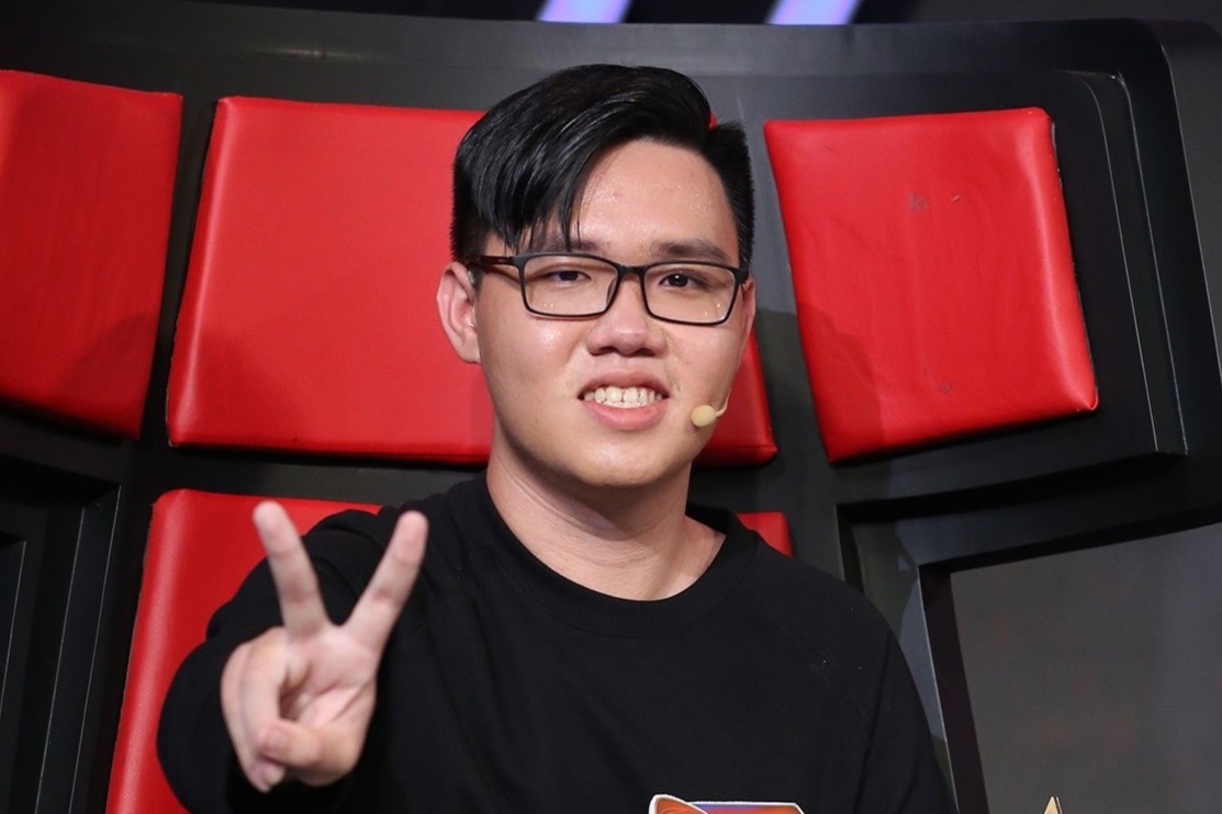 Sinh vien DH Kinh te - Luat TP.HCM la thanh vien biet doi Sieu tri tue hinh anh