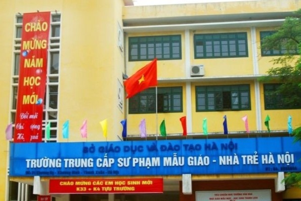 Giai the truong Trung cap Su pham Mau giao - Nha tre Ha Noi hinh anh