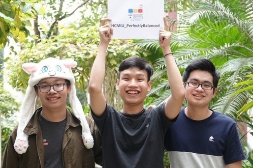 Chang trai doat huy chuong vang cuoc thi lap trinh sinh vien quoc te hinh anh