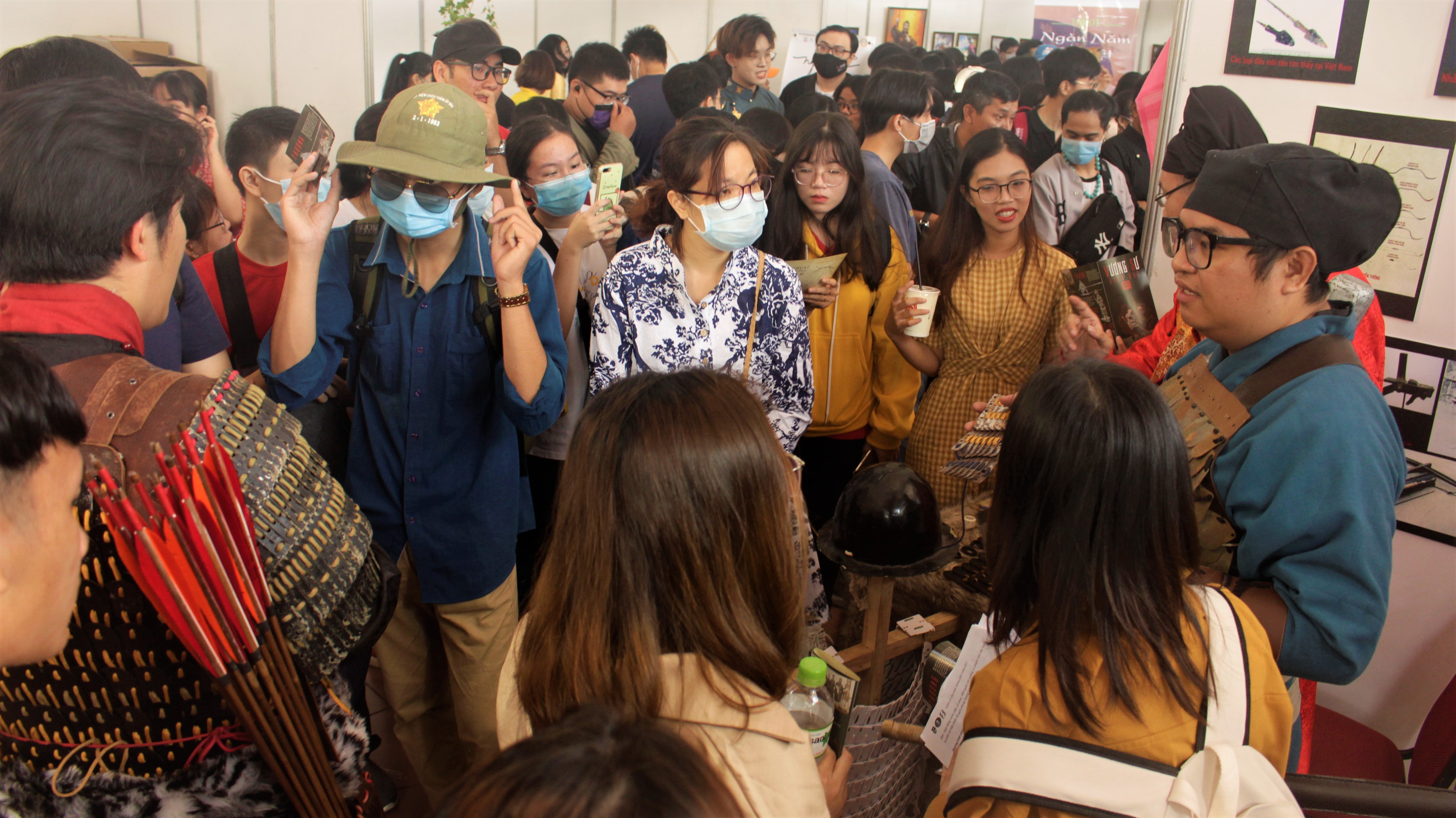 Ngay hoi Viet Phuc o DH Khoa hoc Xa hoi va Nhan van TP.HCM anh 3