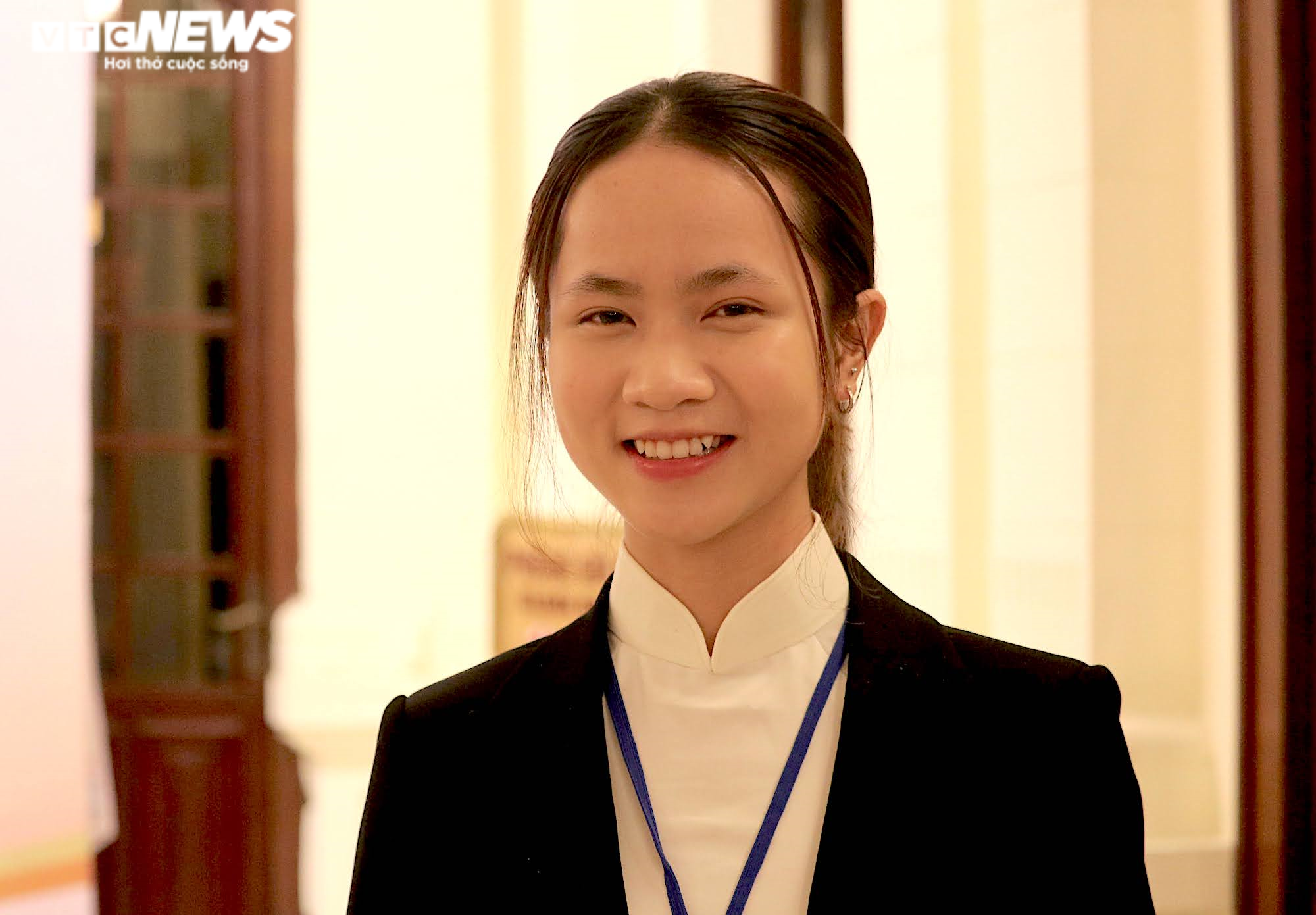 Giao vien Singapore doi mat an tu anh 1