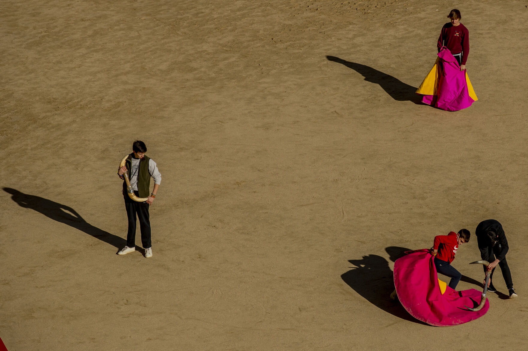 học kỹ thuật đấu bò tót ảnh 10 hoc ky thuat dau bo tot anh 10