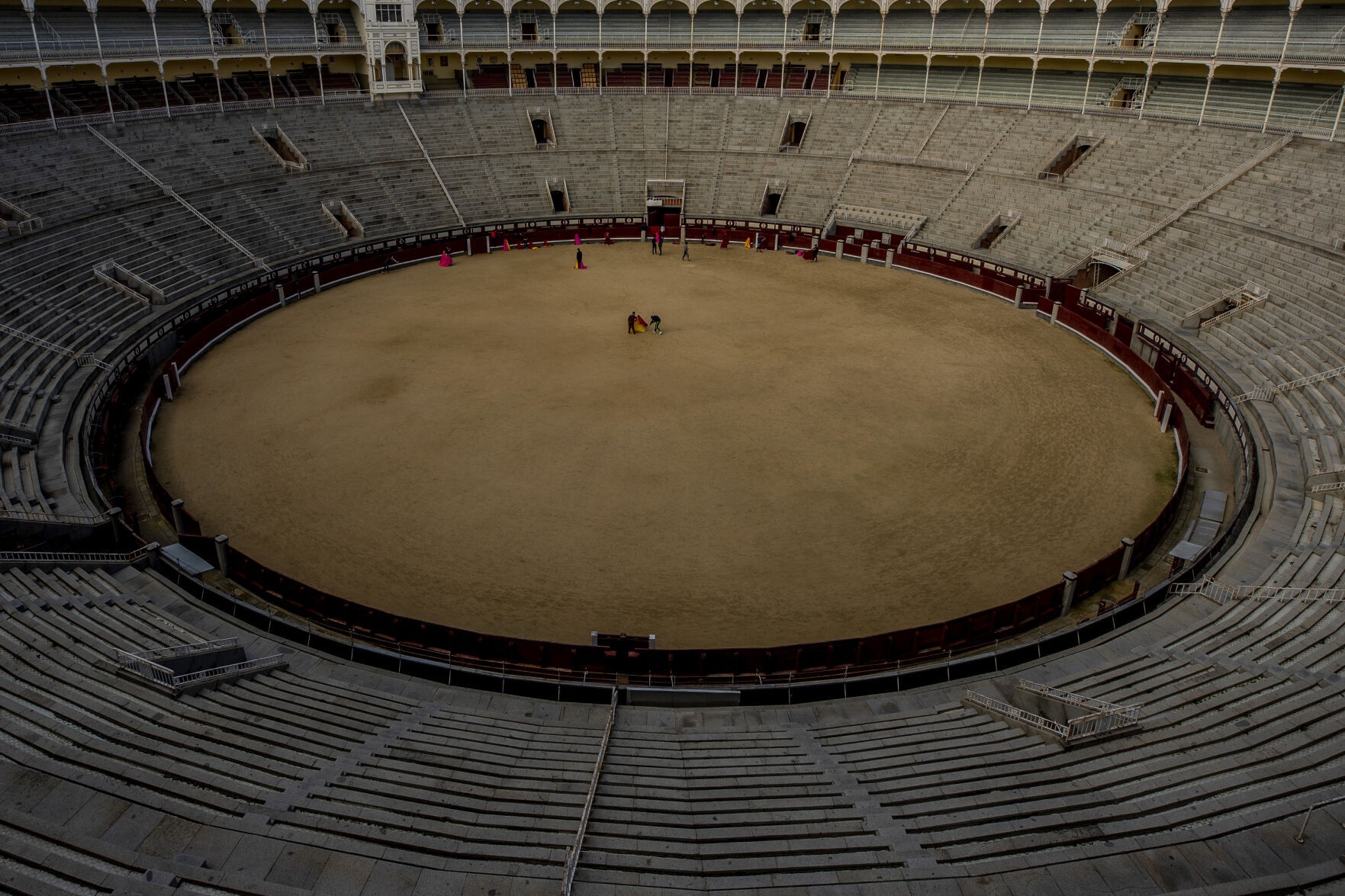 học kỹ thuật đấu bò tót ảnh 8 hoc ky thuat dau bo tot anh 8