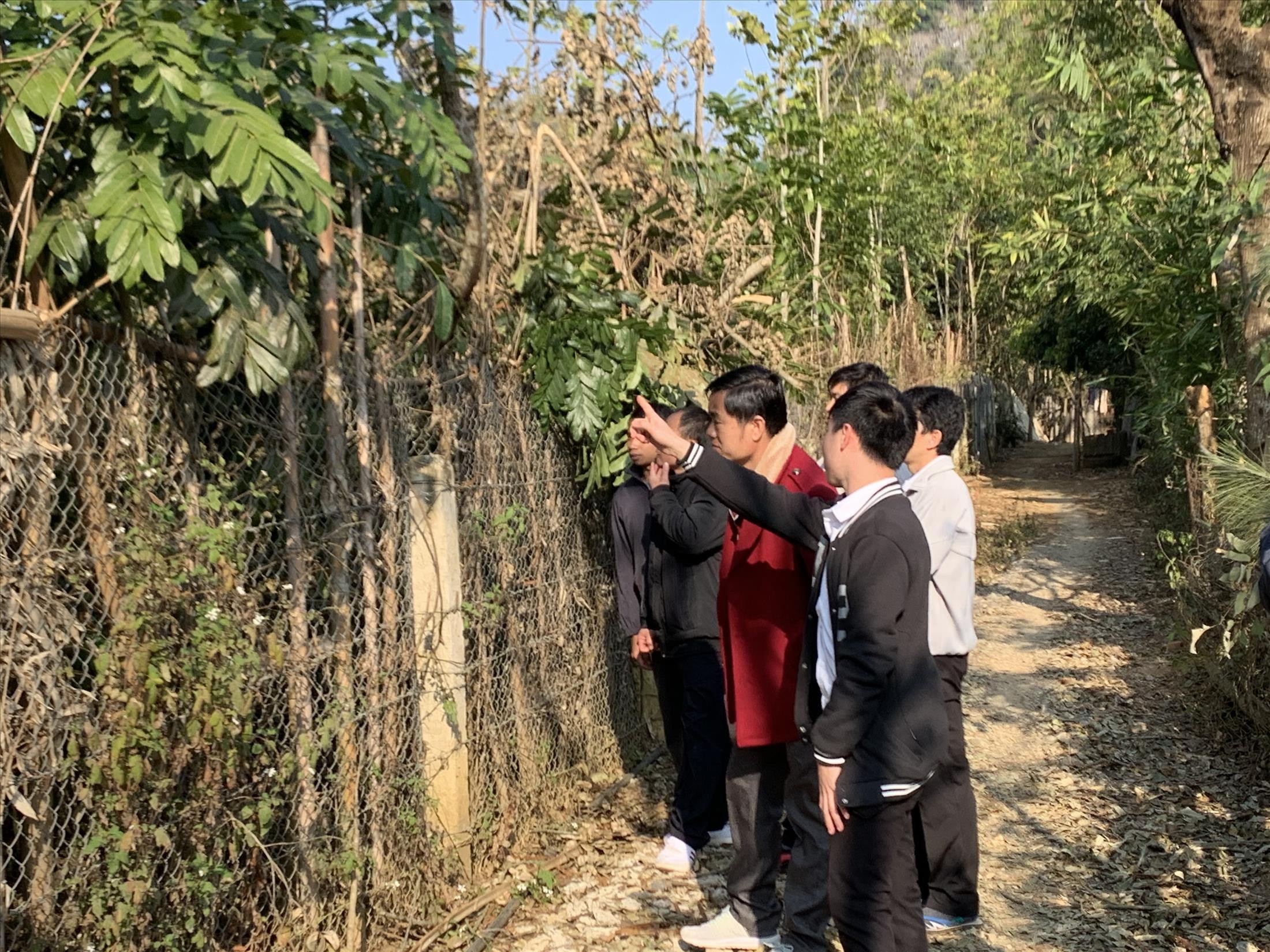 Xây nghĩa trang gần ĐH Tây Bắc ảnh 1 Xay nghia trang gan DH Tay Bac anh 1