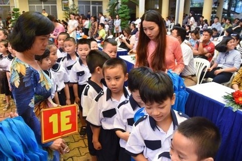 Gian nan tim giao vien cho chuong trinh moi hinh anh