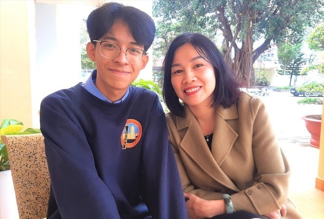 Hoc sinh chuyen Toan doat giai nhat mon Van hinh anh
