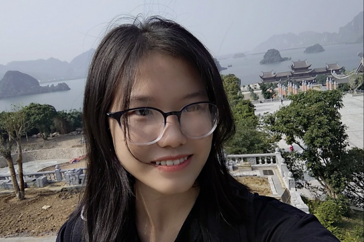 Nu sinh chuyen Hoa doat giai nhat Lich su HSG quoc gia hinh anh
