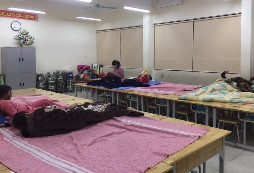 'Con di cach ly trong truong hoc, Tet nay ca nha xa nhau' hinh anh