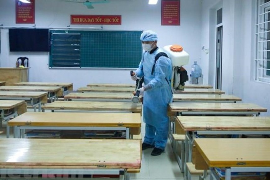 Truong tieu hoc o Ha Noi thanh noi cach ly giao vien, hoc sinh hinh anh