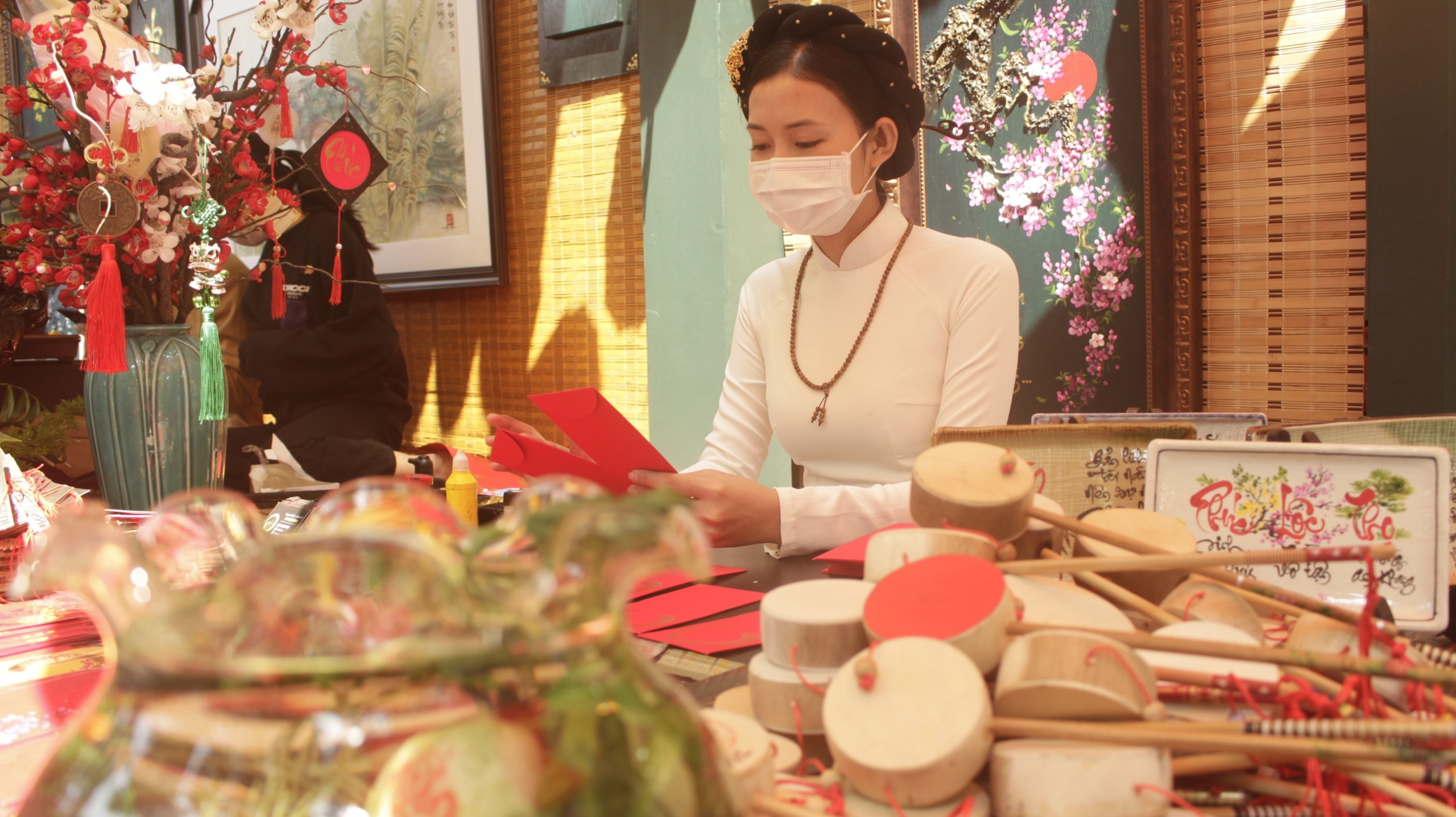 Cuu sinh vien DH Van Hien cho chu o pho ong do anh 1