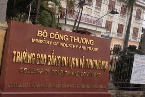 Giao vien nghi mac Covid-19 o Hung Yen it den truong hinh anh
