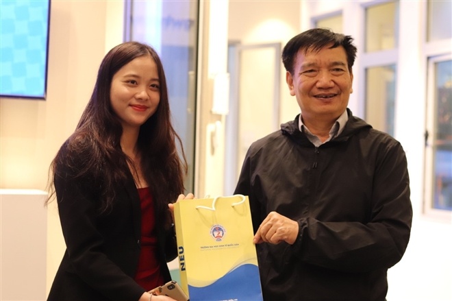 18 nhà giáo được phong tặng Nhà giáo Nhân dân ảnh 8 18 nha giao duoc phong tang Nha giao Nhan dan anh 8