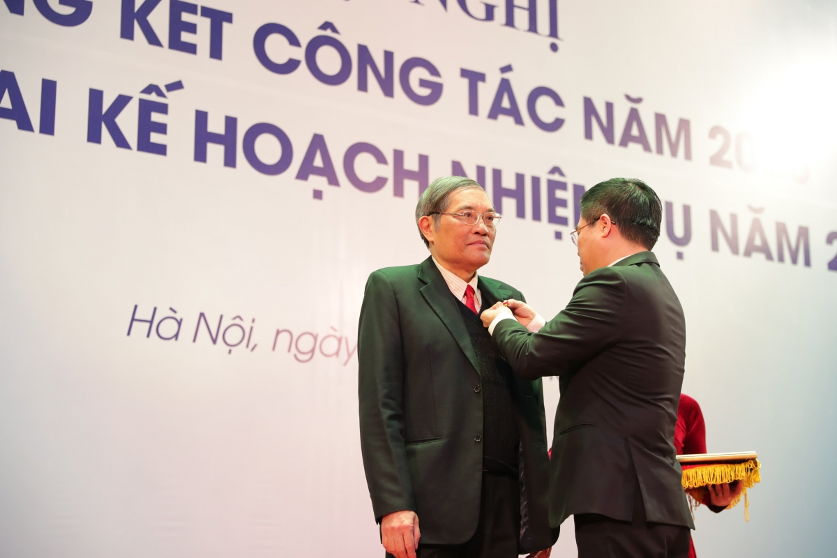 18 nhà giáo được phong tặng Nhà giáo Nhân dân ảnh 13 18 nha giao duoc phong tang Nha giao Nhan dan anh 13