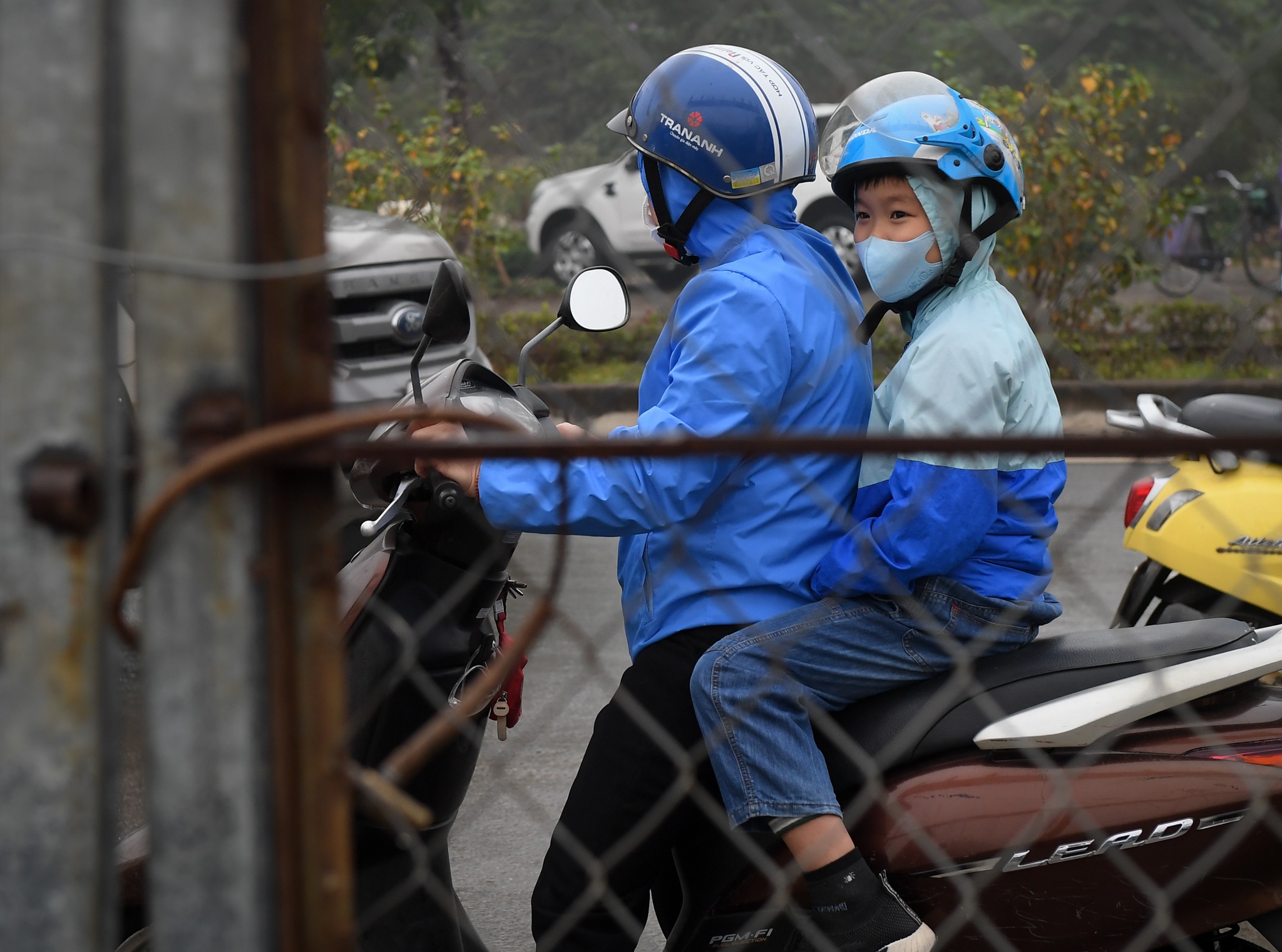 hoc sinh di hoc tro lai anh 1