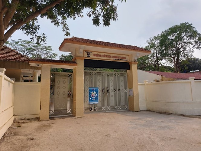 Nhan nuoc ngot mien phi tu nguoi la, 9 hoc sinh dau bung, buon non hinh anh