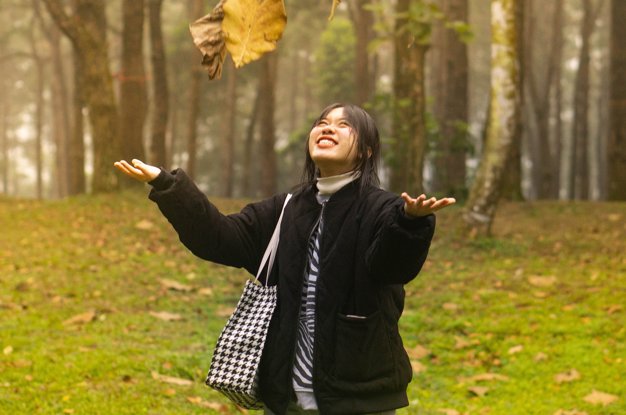 Nu sinh gianh hoc bong 7, 3 ty dong anh 1