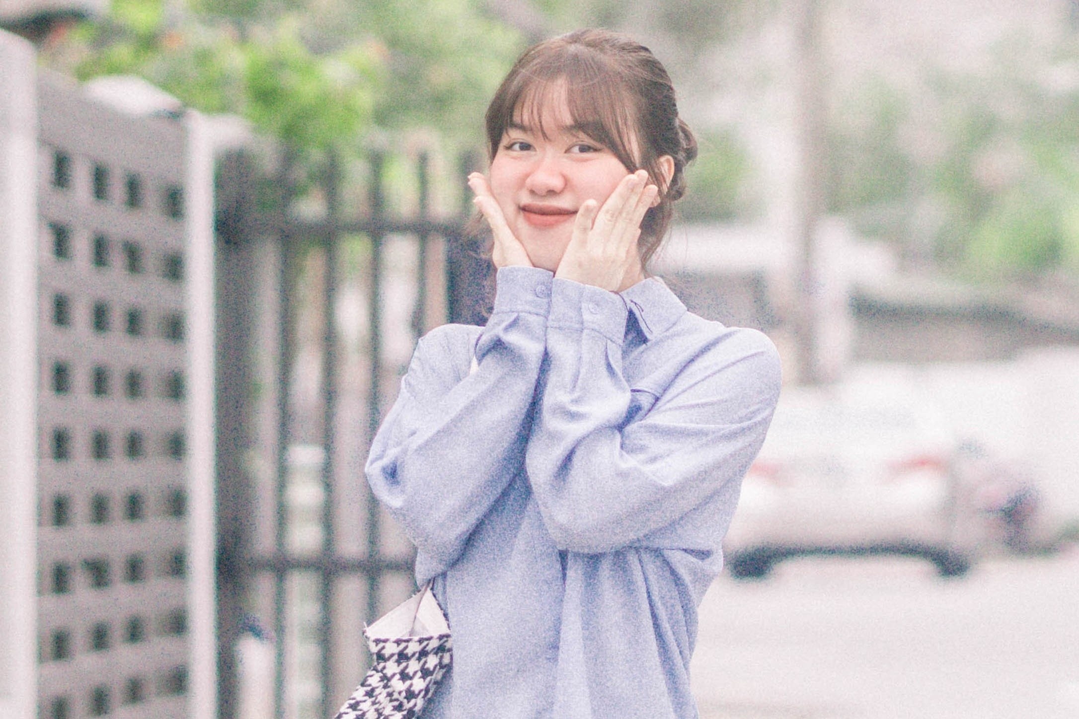 Nu sinh nhan 20 la thu tu choi truoc khi gianh hoc bong 7,3 ty dong hinh anh