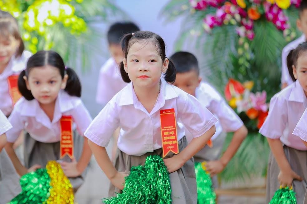 phụ huynh có thể cho con học trường tư  ảnh 4 phu huynh co the cho con hoc truong tu anh 4