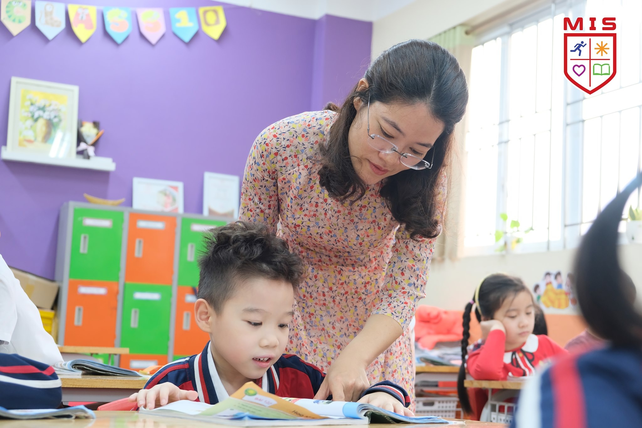 phụ huynh có thể cho con học trường tư  ảnh 5 phu huynh co the cho con hoc truong tu anh 5