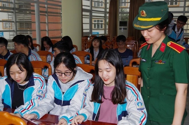 3 truong quan doi tuyen thi sinh nu hinh anh