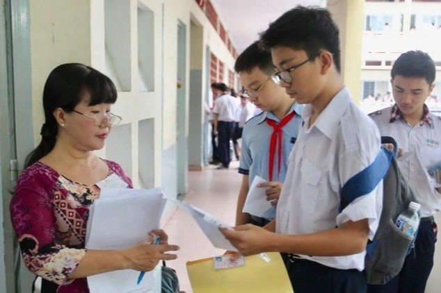 Ha Noi chua quyet dinh lui lich thi lop 10 hinh anh