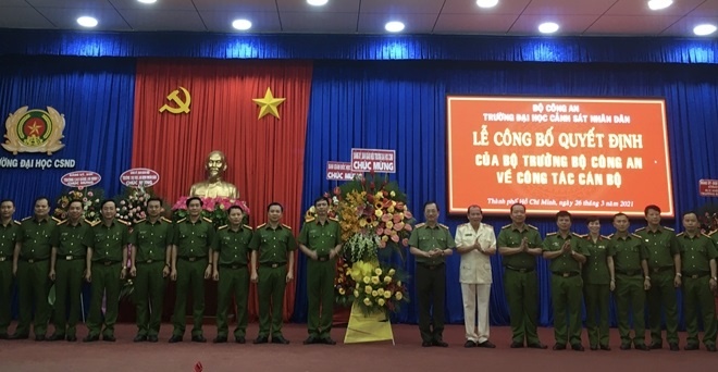 Hiệu trưởng ĐH Cảnh sát Nhân dân ảnh 1 Hieu truong DH Canh sat Nhan dan anh 1