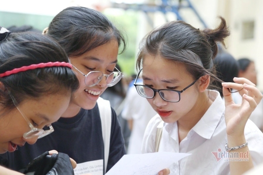 Bat cap hoc bong cho hoc sinh chuyen o Ha Noi anh 1