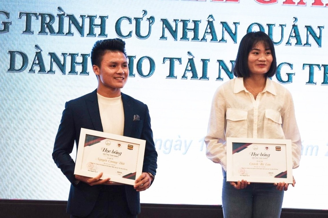 Quang Hai nhap hoc DH Kinh te hinh anh