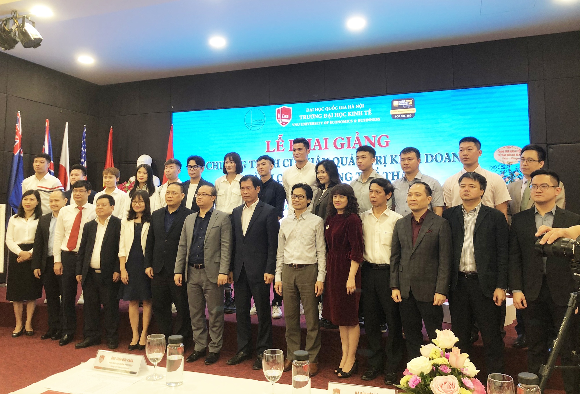 Quang Hai nhap hoc anh 1