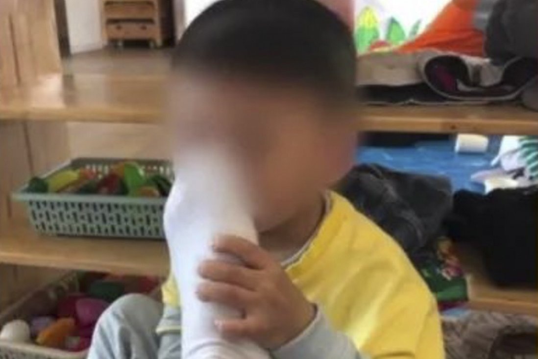 Giao vien Trung Quoc bi tam giam anh 1