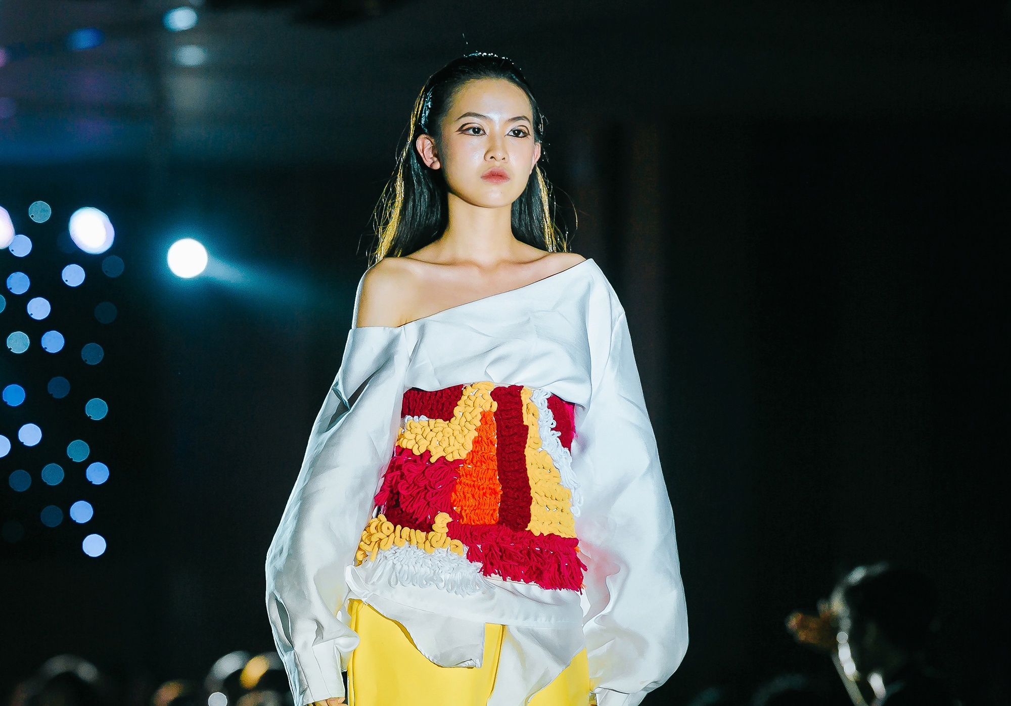 Nu sinh truong Ams chinh phuc hoc bong gan 7 ty dong anh 1