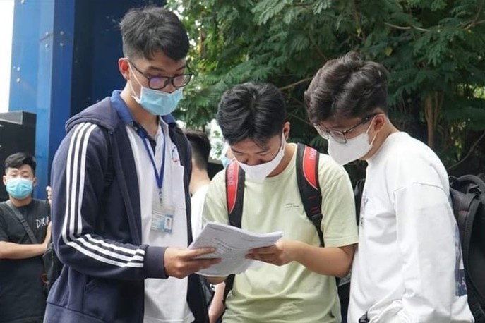 Nhieu truong dai hoc to chuc thi rieng: Ganh nang cho thi sinh hinh anh
