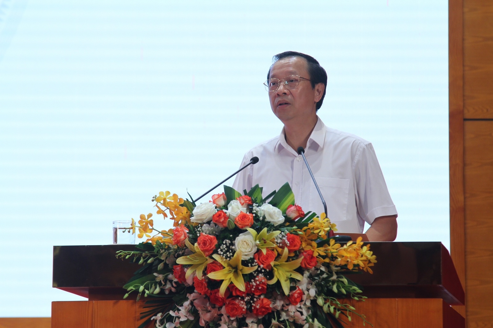 to chuc lai cac co so Giao duc anh 4