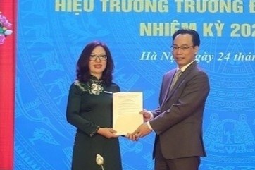 PGS.TS Nguyen Thi Nhung lam hieu truong DH Mo Ha Noi hinh anh
