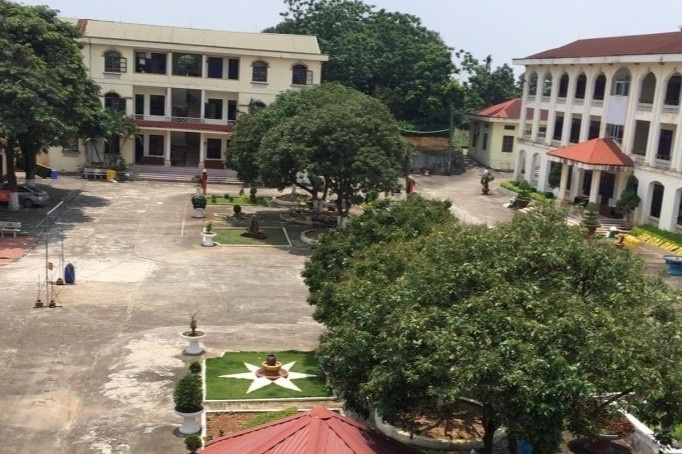 Dem khong ngu cua nu sinh trong khu cach ly hinh anh