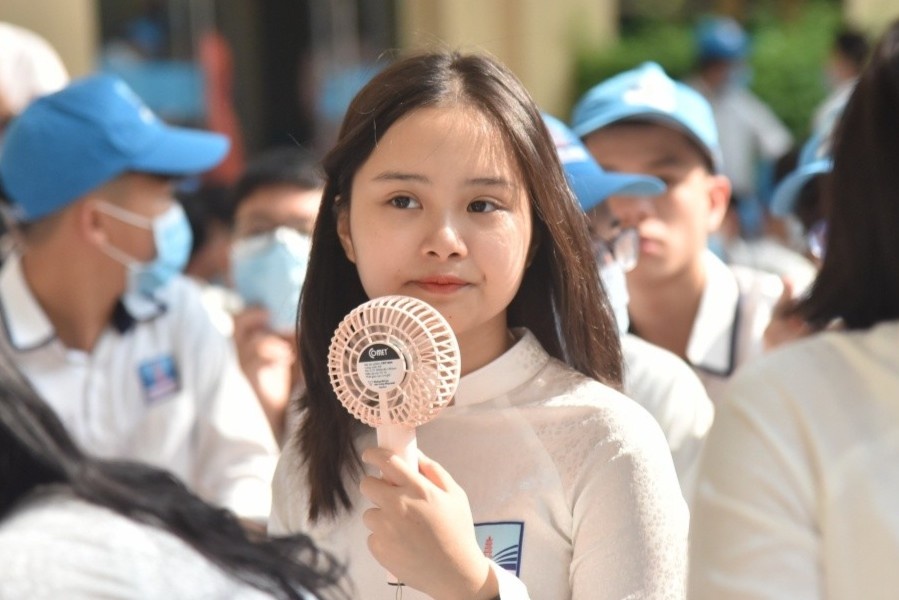 Tam thu co hieu truong gui hoc sinh truoc ky nghi he dac biet hinh anh