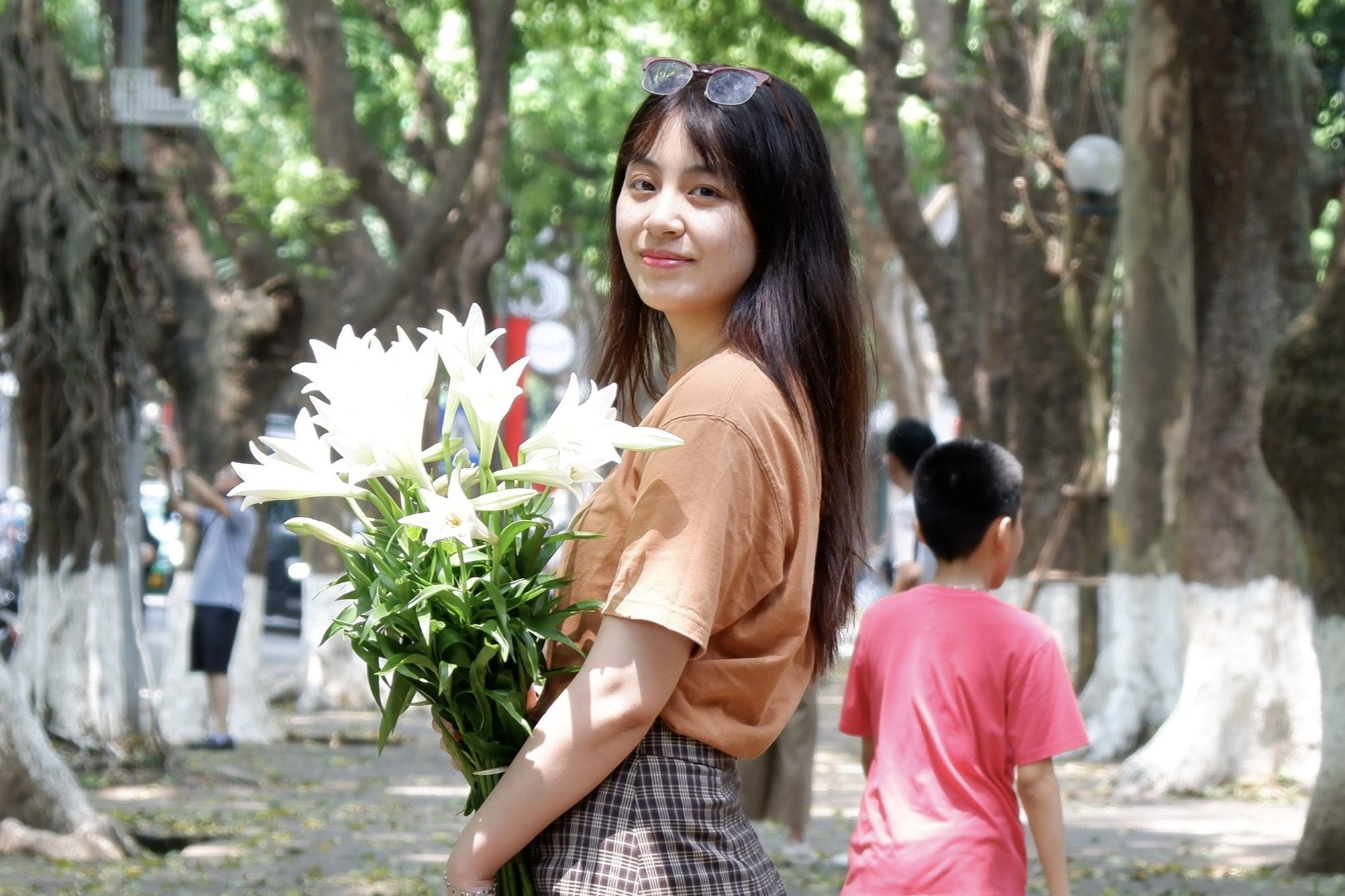 Suyt bi duoi hoc vi kem tieng Anh, nu sinh nhan hoc bong toan phan hinh anh