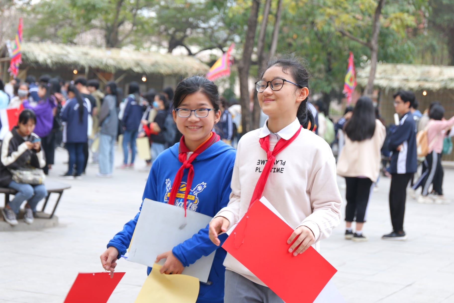 Truong THCS Ngoai ngu doi lich thi anh 1