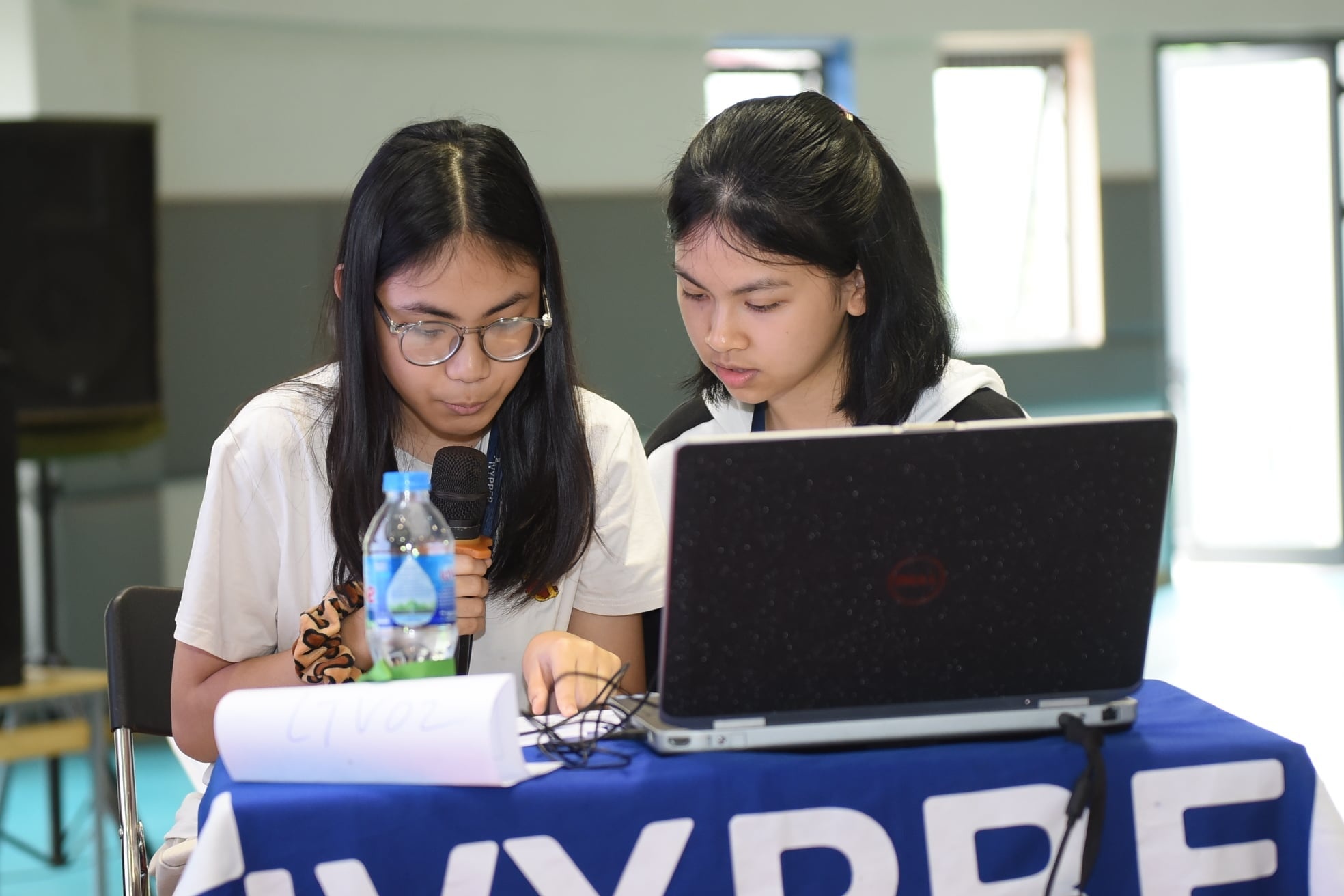 to chuc thi tuyen lop 6 online anh 1