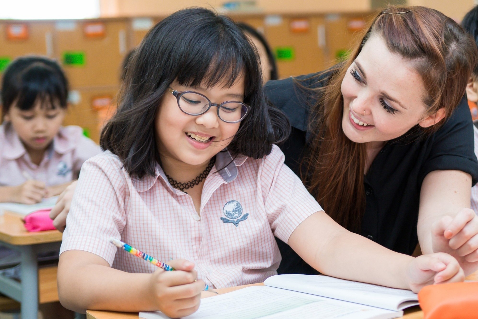 Nhieu truong quoc te o Ha Noi tang hoc phi hinh anh